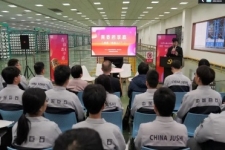 奏響青春之歌，感受奮斗力量！“青春思享嘉”黨的二十大精神宣講走進(jìn)“未來工廠”