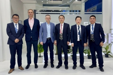 共聚JEC World，2025 我們?cè)谝黄穑?></a></div>
					<h2><a href=